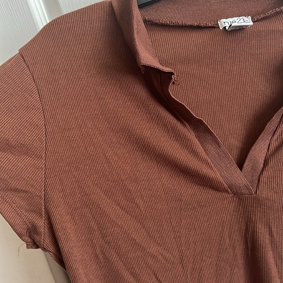 Crop top - Picture 4 of 4